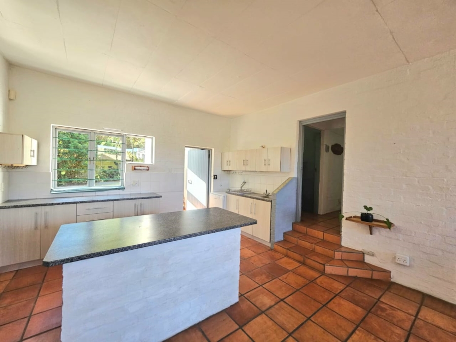 5 Bedroom Property for Sale in Herolds Bay Western Cape